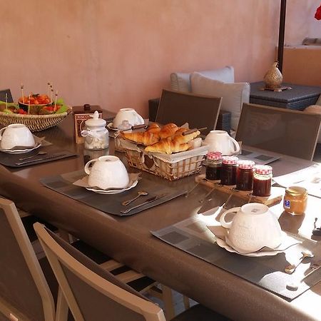 Les Portes Du Soleil Bed and Breakfast Capestang Exterior foto