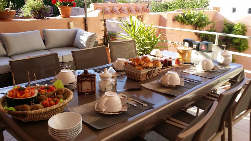 Les Portes Du Soleil Bed and Breakfast Capestang Exterior foto