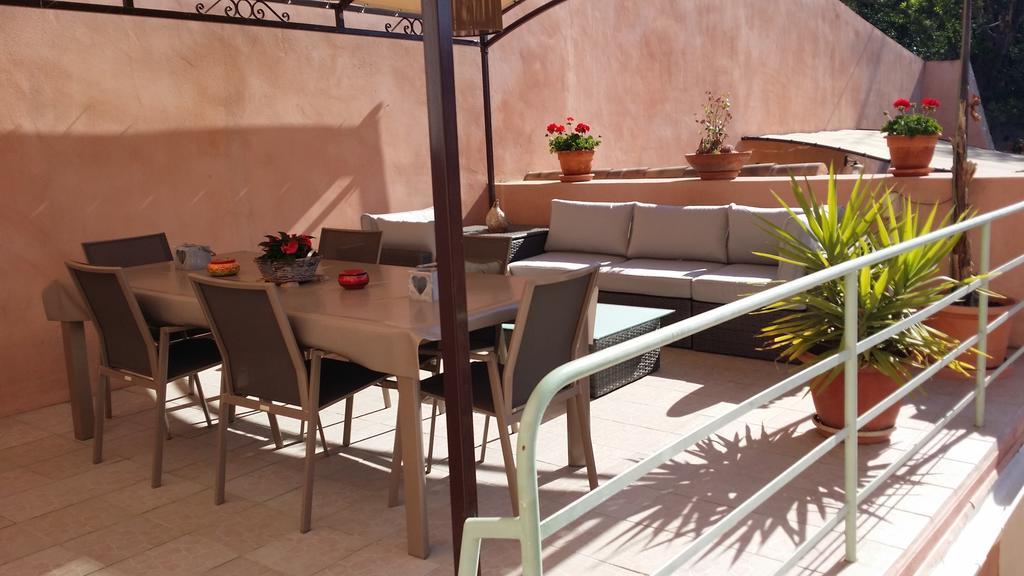 Les Portes Du Soleil Bed and Breakfast Capestang Exterior foto